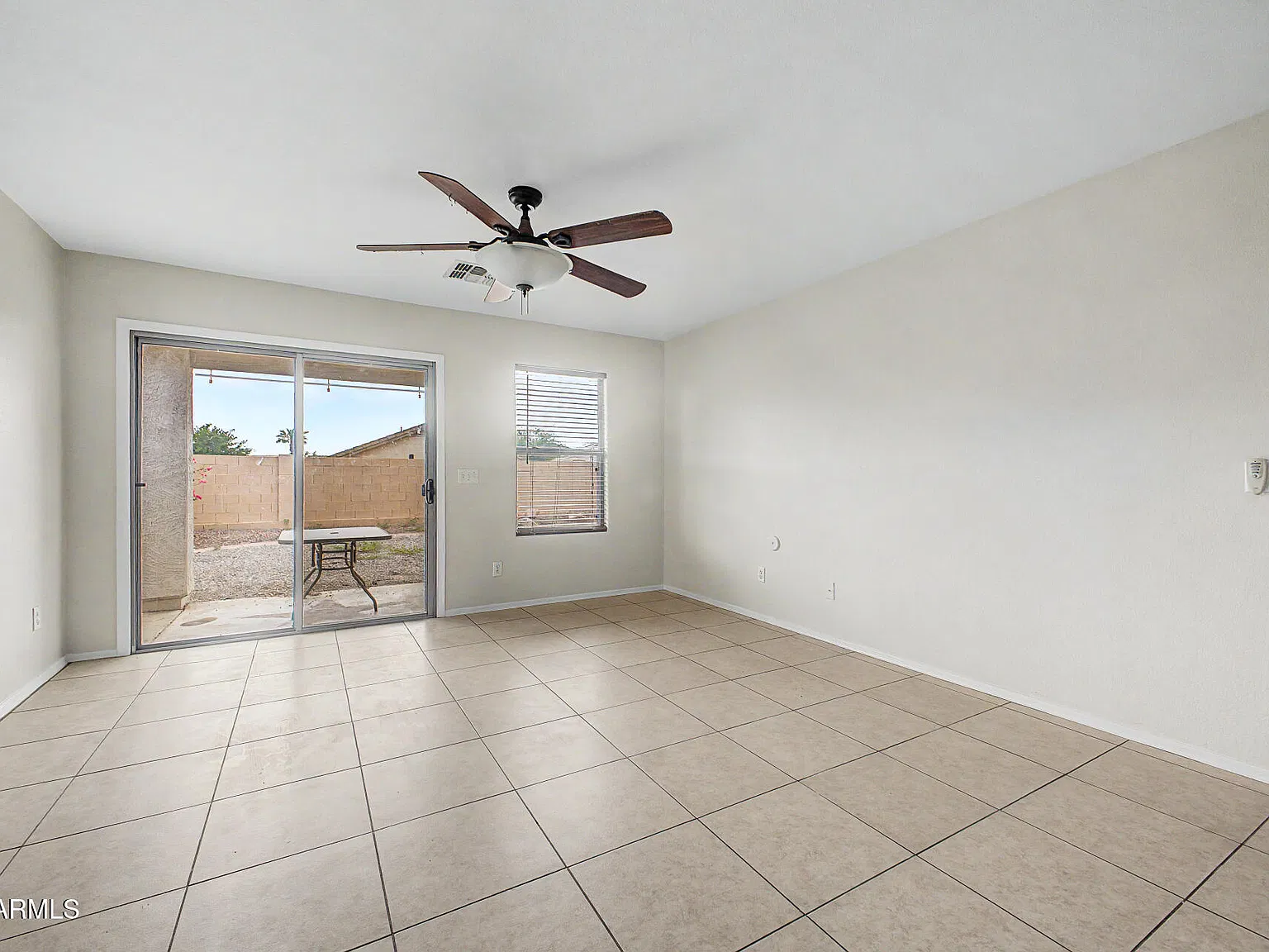 3 bed, 2.0 bath, 1552 sqft, $1,800 — Photo 2