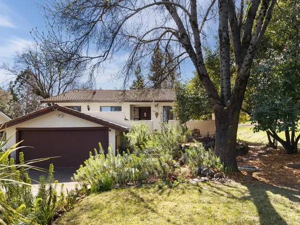 13532 Torrey Pines Dr, Auburn, CA 95602