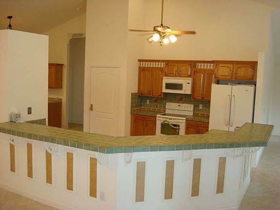 4th image of 1214 SW San Antonio Ave