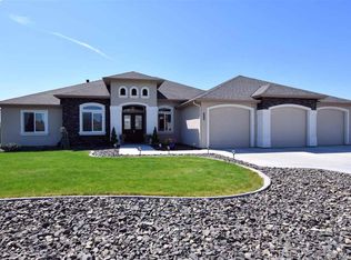 6702 Eagle Crest Dr, Pasco, WA 99301