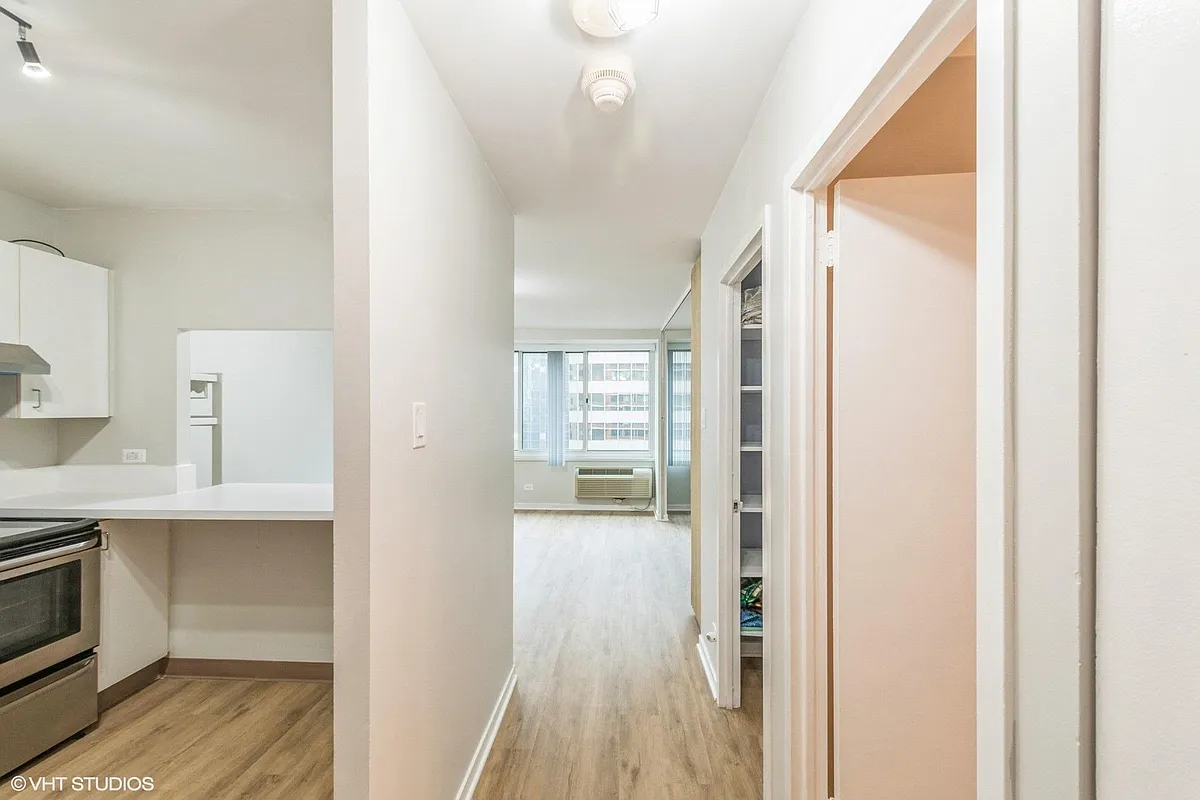 Building Photo - 211 E Ohio St #1506