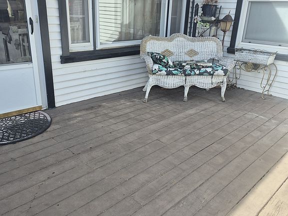 3rd image of 159 Tonka Shady Ln #3