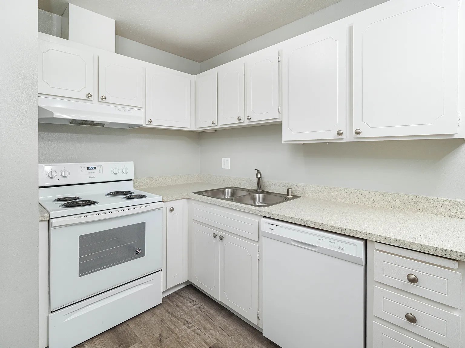 Crestview North Apartments — Photo 1