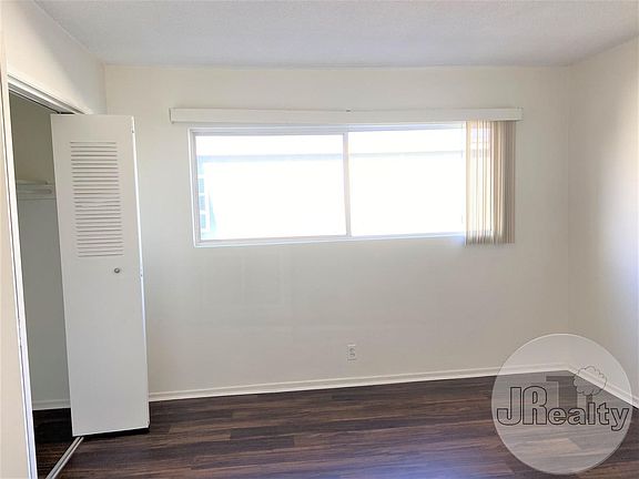 3rd image of 2109 W 157th St #7