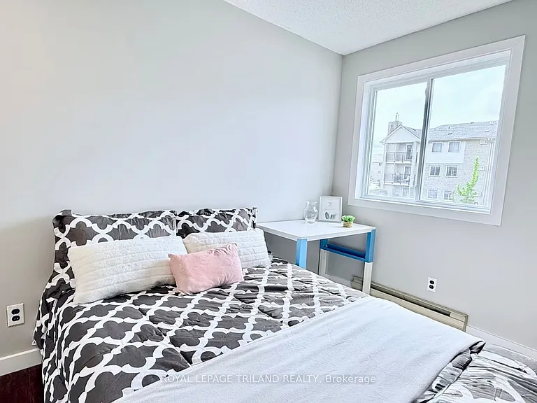 737 Deveron Cres #208 — Photo 11