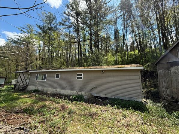 2602-2606 Bailey Creek Rd, Corning, NY 14830