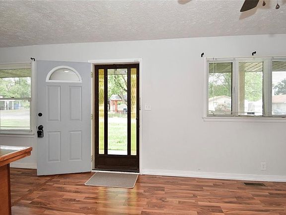 4th image of 1109 Westbrook Ave