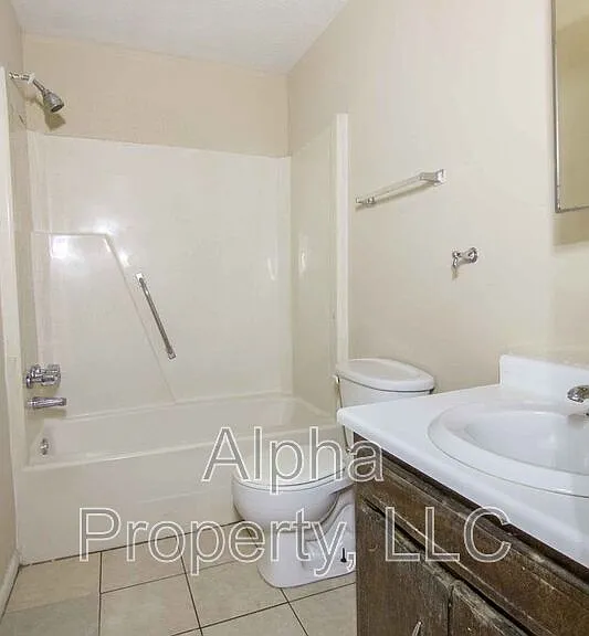 107 Vesta Dr — Photo 7