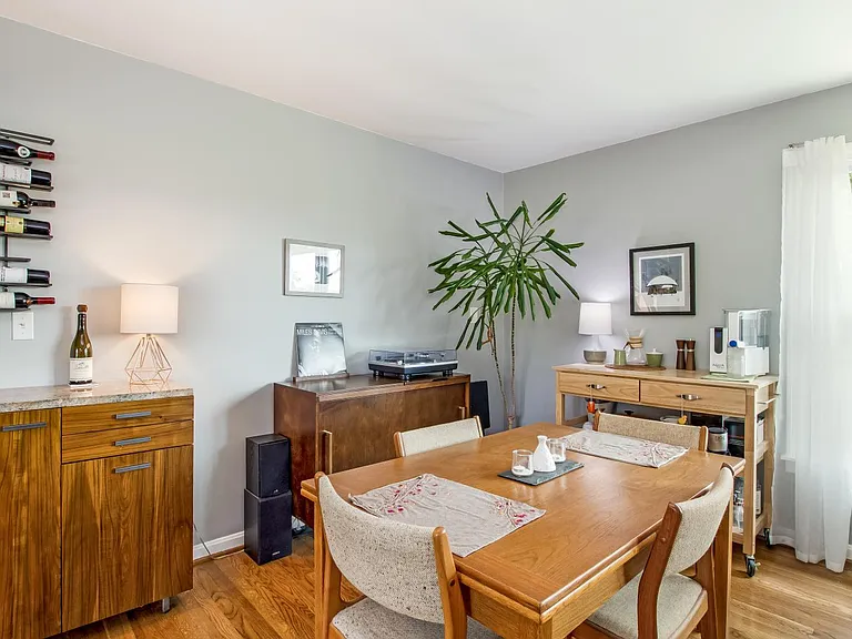 2158 Brookview Dr #A — Photo 4