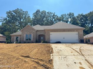 751 Magnolia Point Cir, Pearl, MS 39208