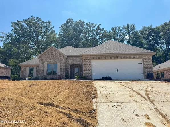 751 Magnolia Point Cir, Pearl, MS 39208