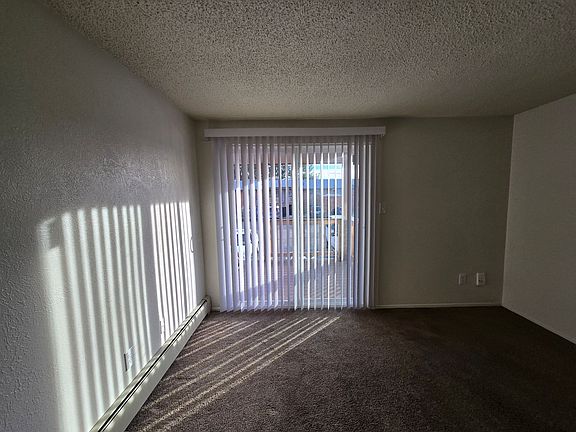 4th image of 1849 Terry St APT 8
