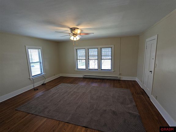 3rd image of 717 N 2nd St APT 2