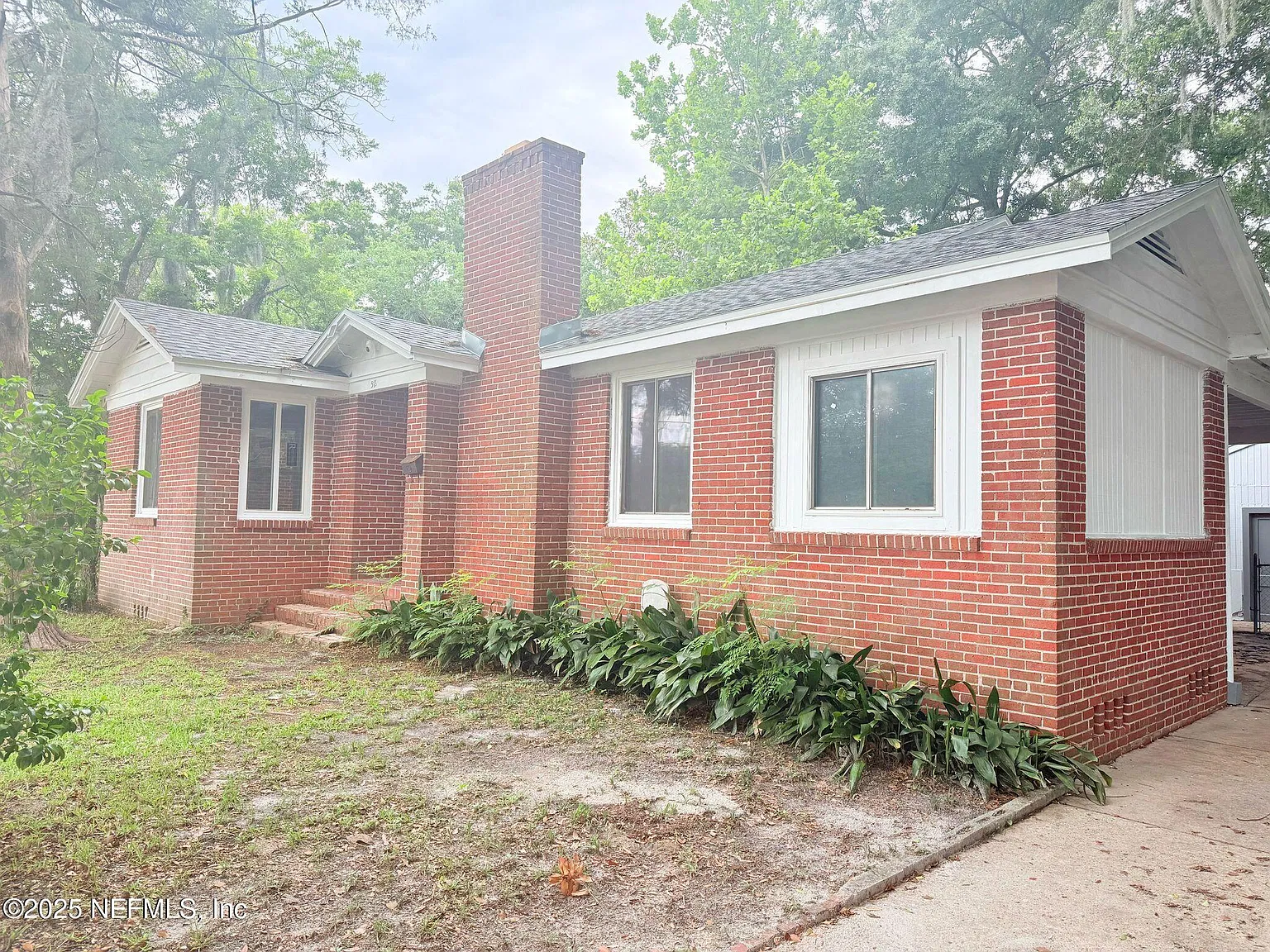 3 bed, 1.0 bath, 1430 sqft, $1,450 — Photo 4