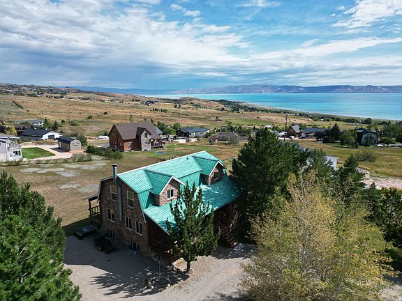 3rd image of 358 Maple Dr