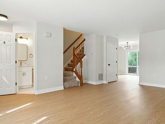4th image of 6135 Baldridge Cir