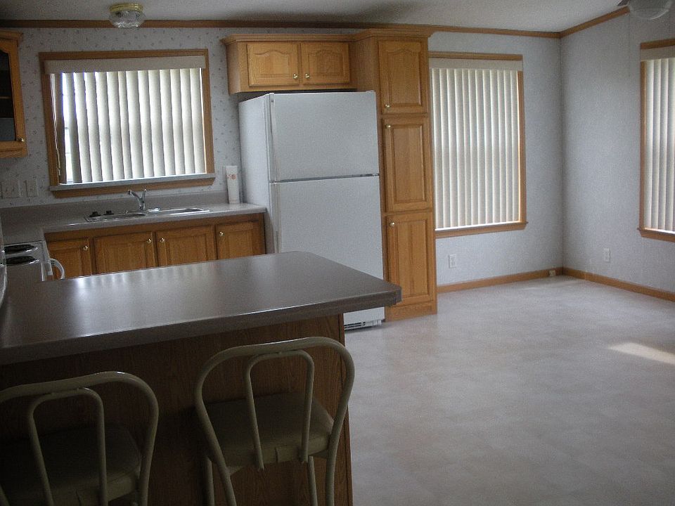 Kitchen & Dining