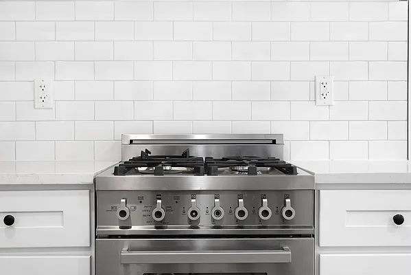 Rented by Compass | media 21