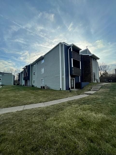 2nd image of 4514 Candletree Cir #4522-20