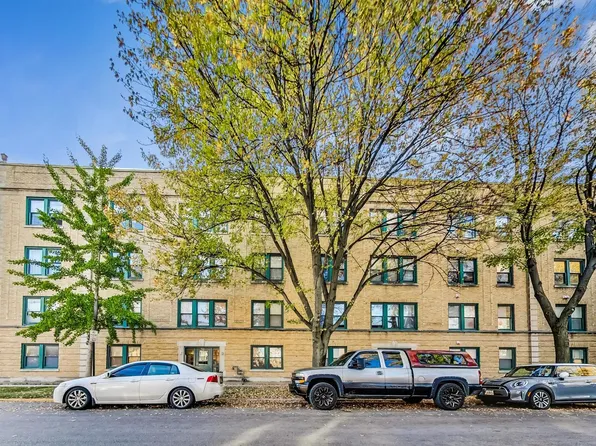 9100 Lamon Ave APT 2N, Skokie, IL 60077