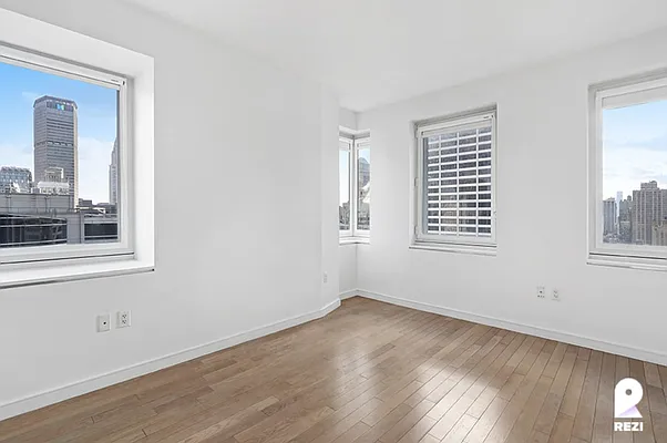 Rented by REZI | media 1