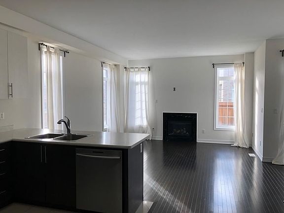 2nd image of 333 Hincks Dr