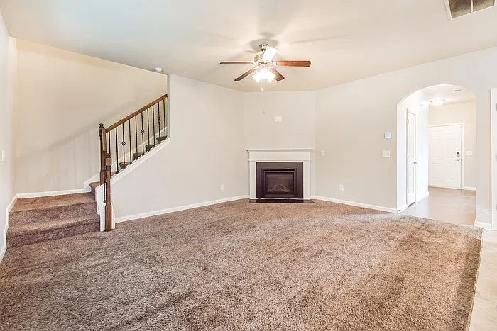 3 bed, 2.0 bath, 1667 sqft, $1,845 — Photo 4