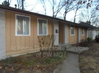 858 S Cavalier Dr, Springfield, MO 65802