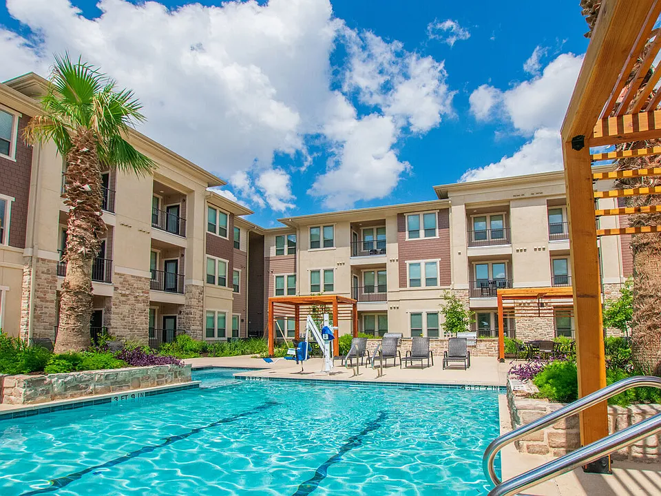 Lofts at Ventura