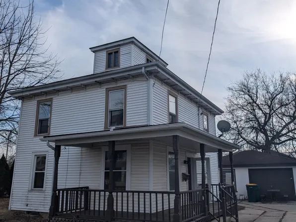 404 Stoughton Rd, Edgerton, WI 53534