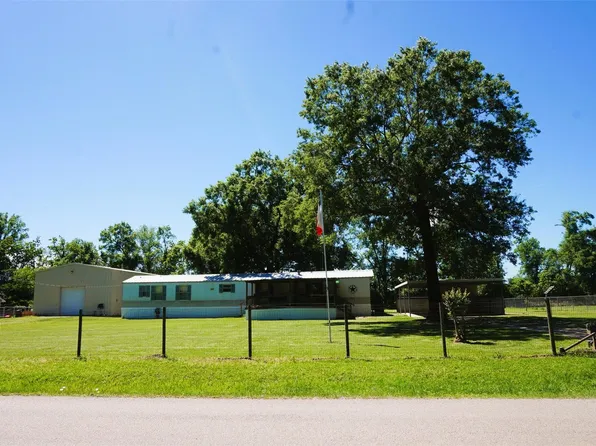 20222 Redbud Dr, New Caney, TX 77357