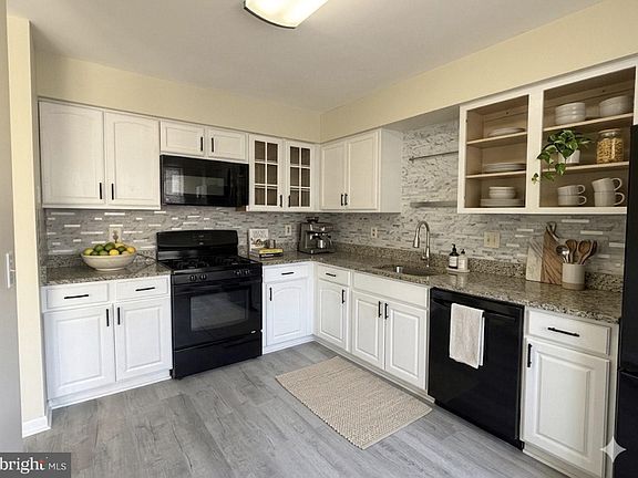 5th image of 10704 Gideon Ct