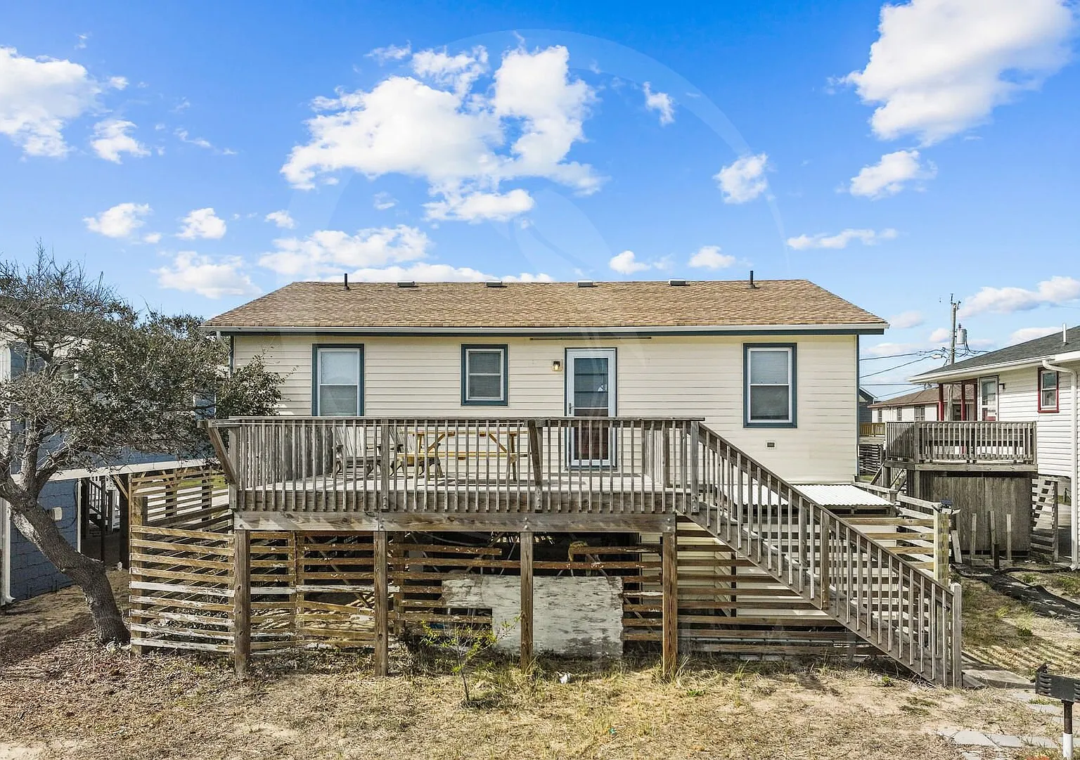 3 bed, 1008 sqft, $1,950 — Photo 3