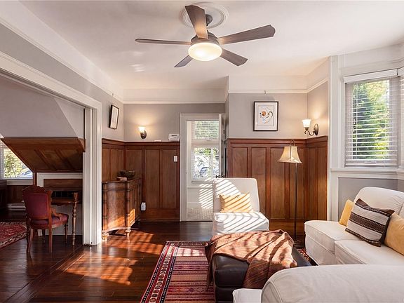5th image of 701 Connaught Rd