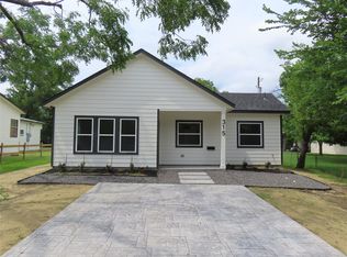 315 E Orville St, Wills Pt, TX 75169