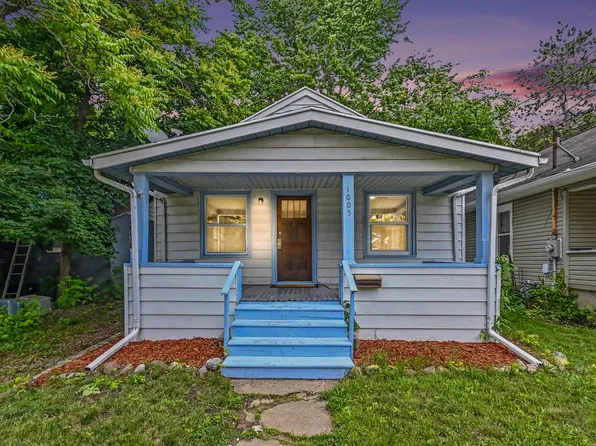 1005 McCullough St, Lansing, MI 48912