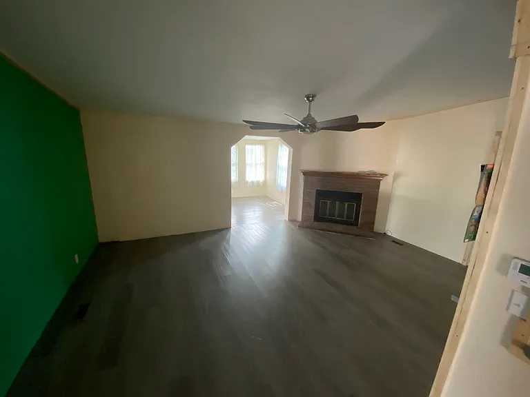 3549 Green Acre Way — Photo 8