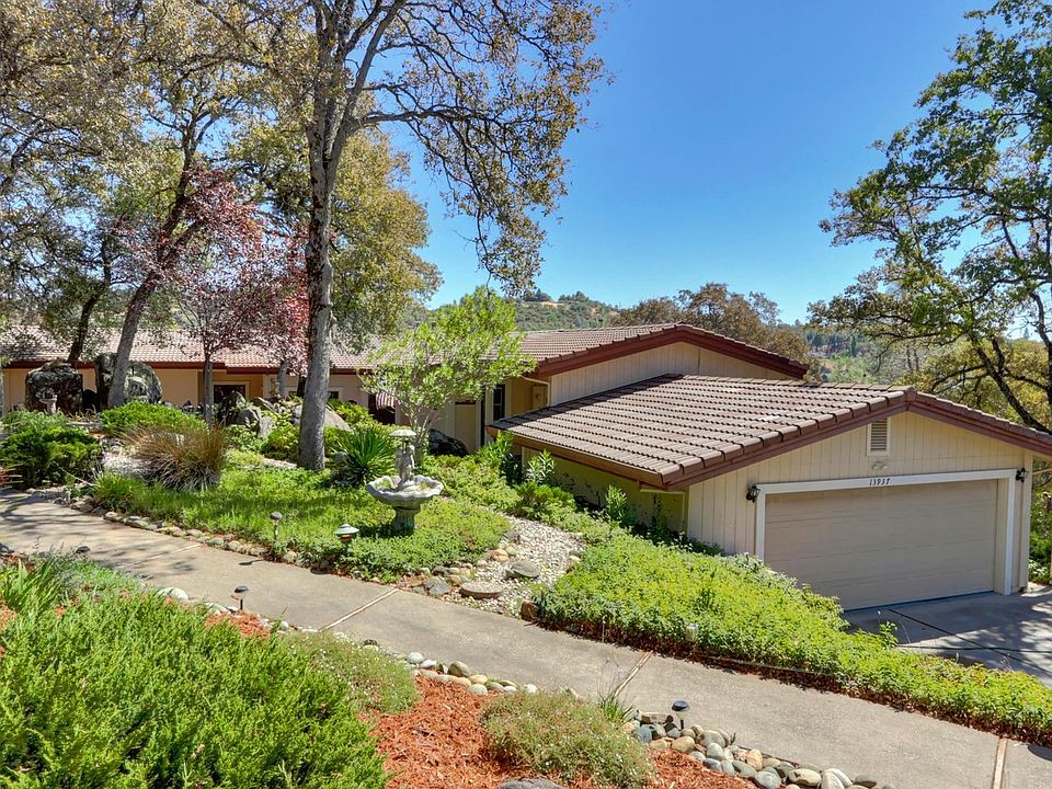 2nd image of 13937 Lodgepole Ct