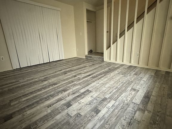 4th image of 45 King Arthur Ct