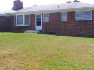 1208 Hoge St, Pearisburg, VA 24134