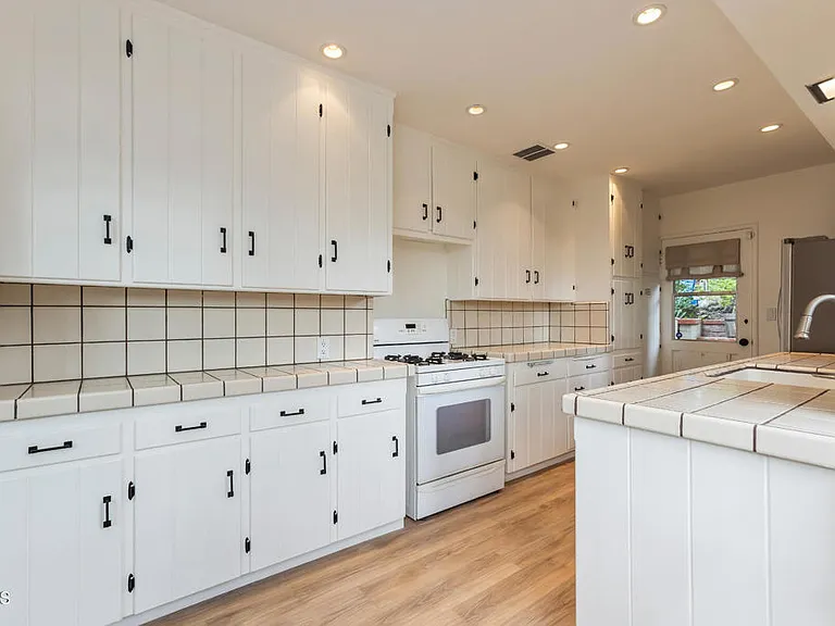 5209 Alta Canyada Rd — Photo 17