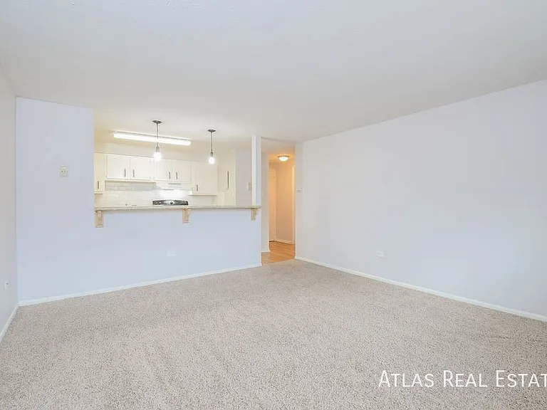 4993 N King St #303 — Photo 8