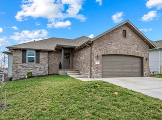 852 E Acacia Ln, Nixa, MO 65714
