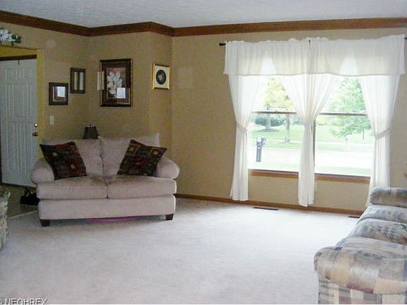 3rd image of 14042 Blackberry Cir