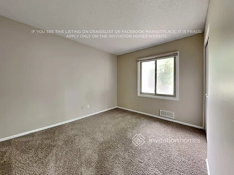 10273 Orleans Ln N — Photo 13