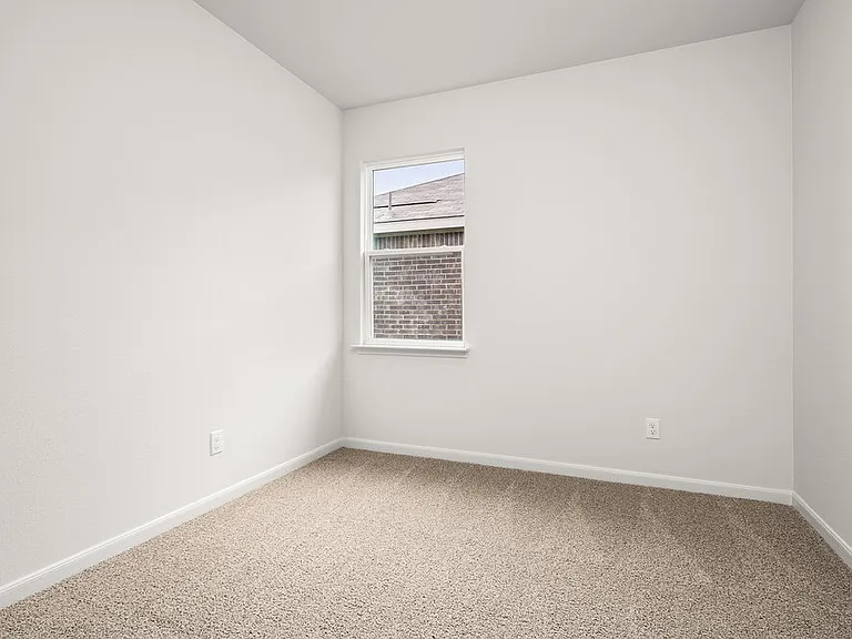 313 Patton Ln — Photo 8