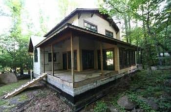 2nd image of 856 Wesley Dr