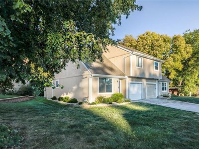 5126 Russell St, Mission, KS, 66202