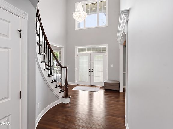 3rd image of 9015 Treesdale Ln