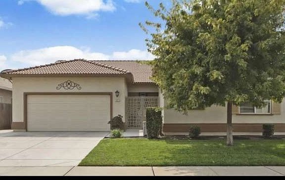 2nd image of 1912 Bridlewood Dr